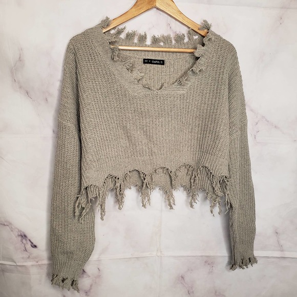 ZAFUL Gray Ripped V-neck Knitted Sweater Pullover OS - Picture 2 of 9